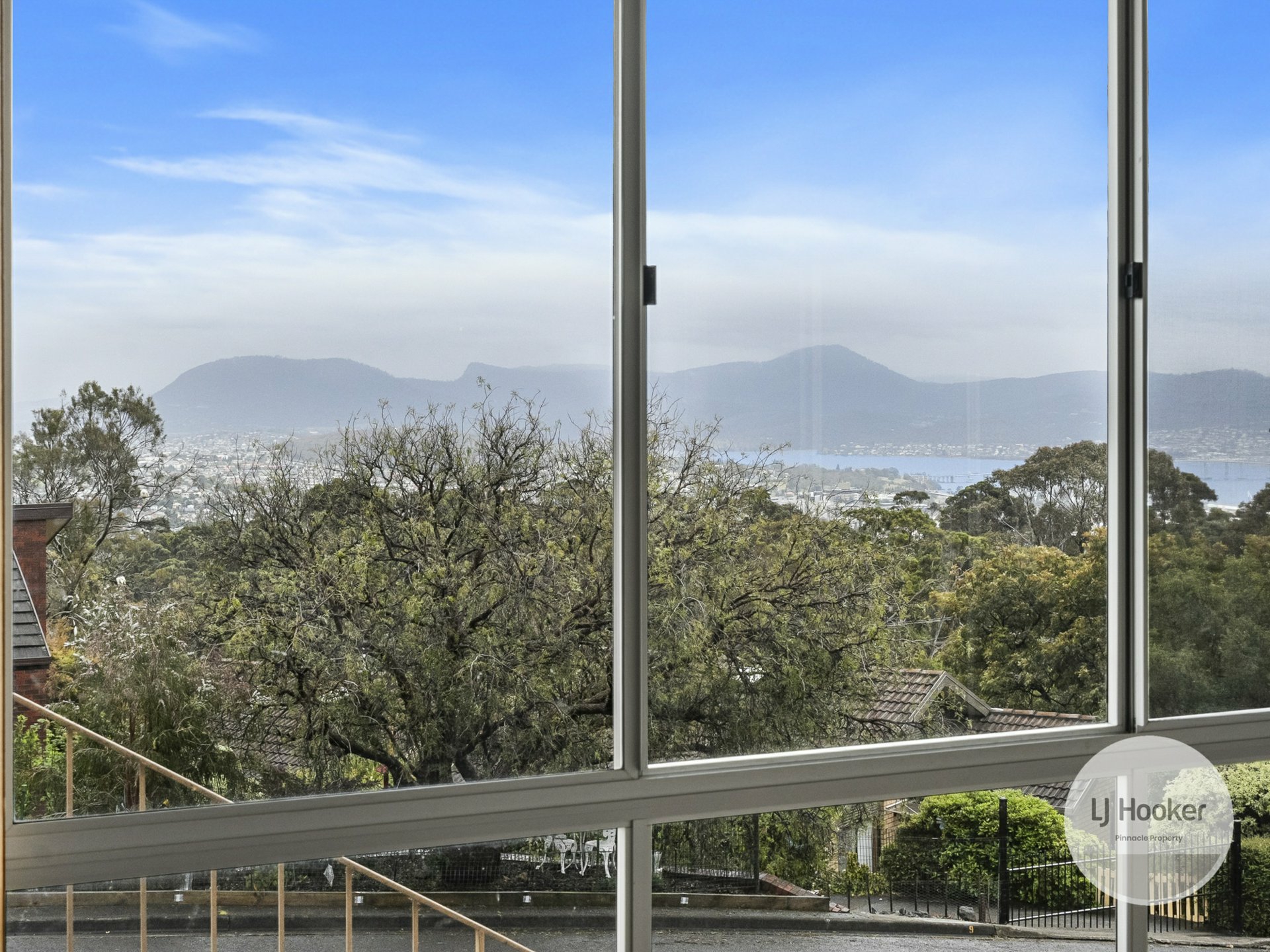 14 Lachlan Drive, MOUNT NELSON