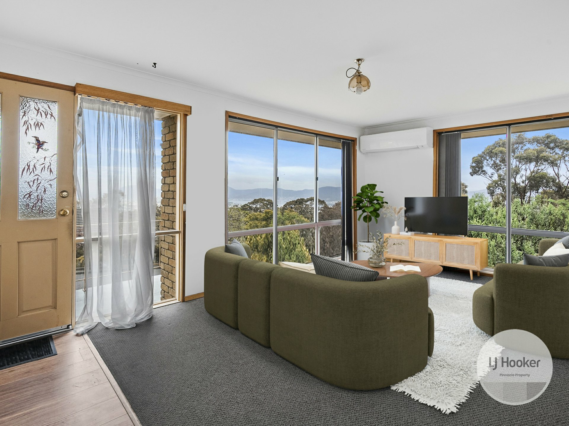 14 Lachlan Drive, MOUNT NELSON