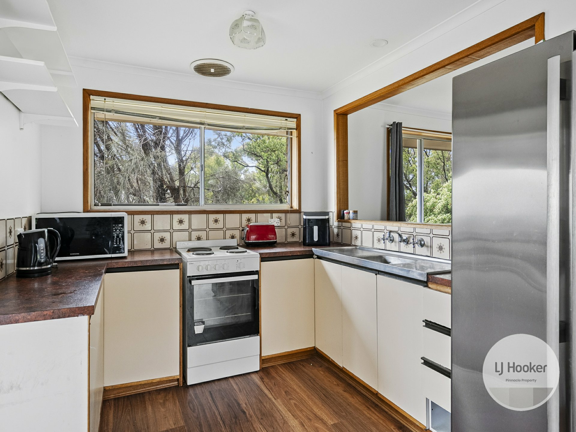 14 Lachlan Drive, MOUNT NELSON