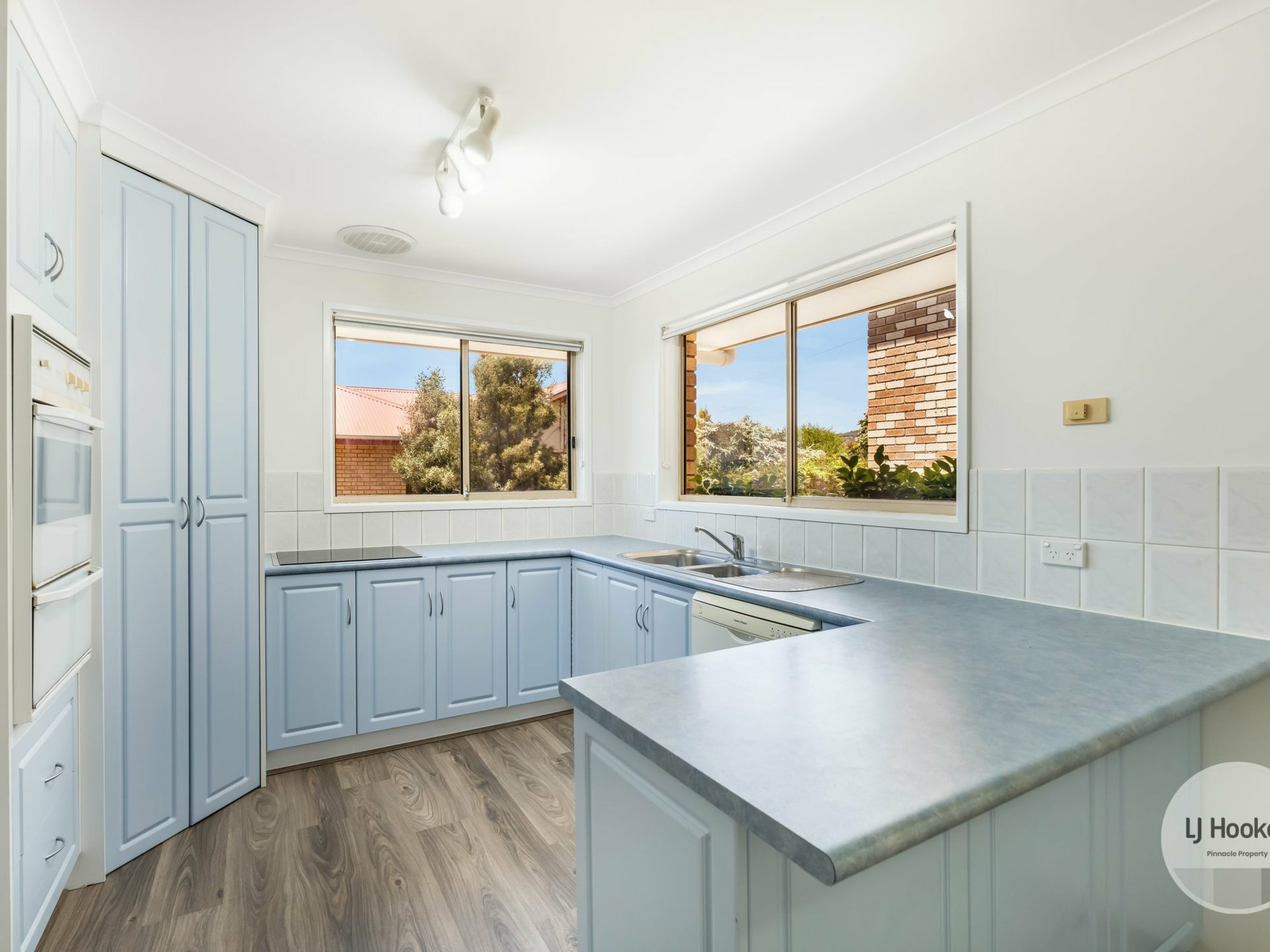 2/45 Alwyn Road, LENAH VALLEY
