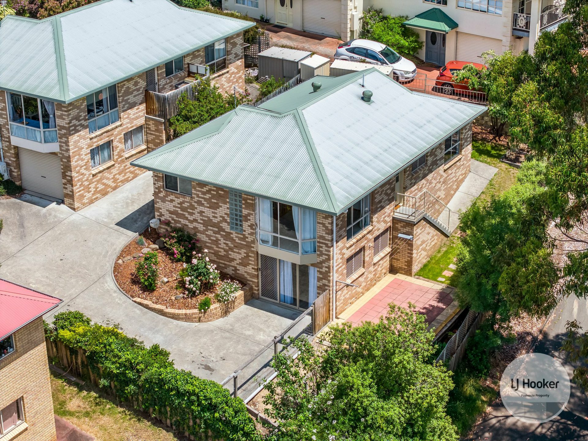 2/45 Alwyn Road, LENAH VALLEY