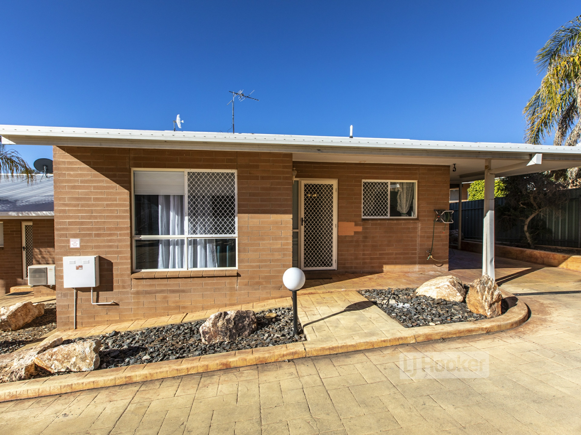 2/13 Latz Crescent, Larapinta