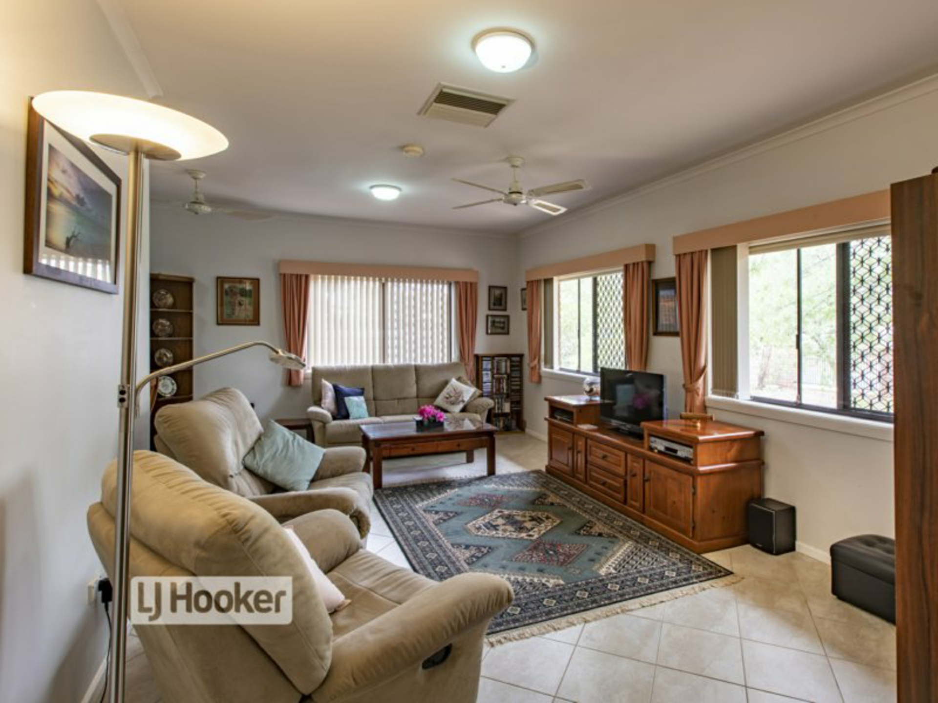 11 McMinn Street, EAST SIDE