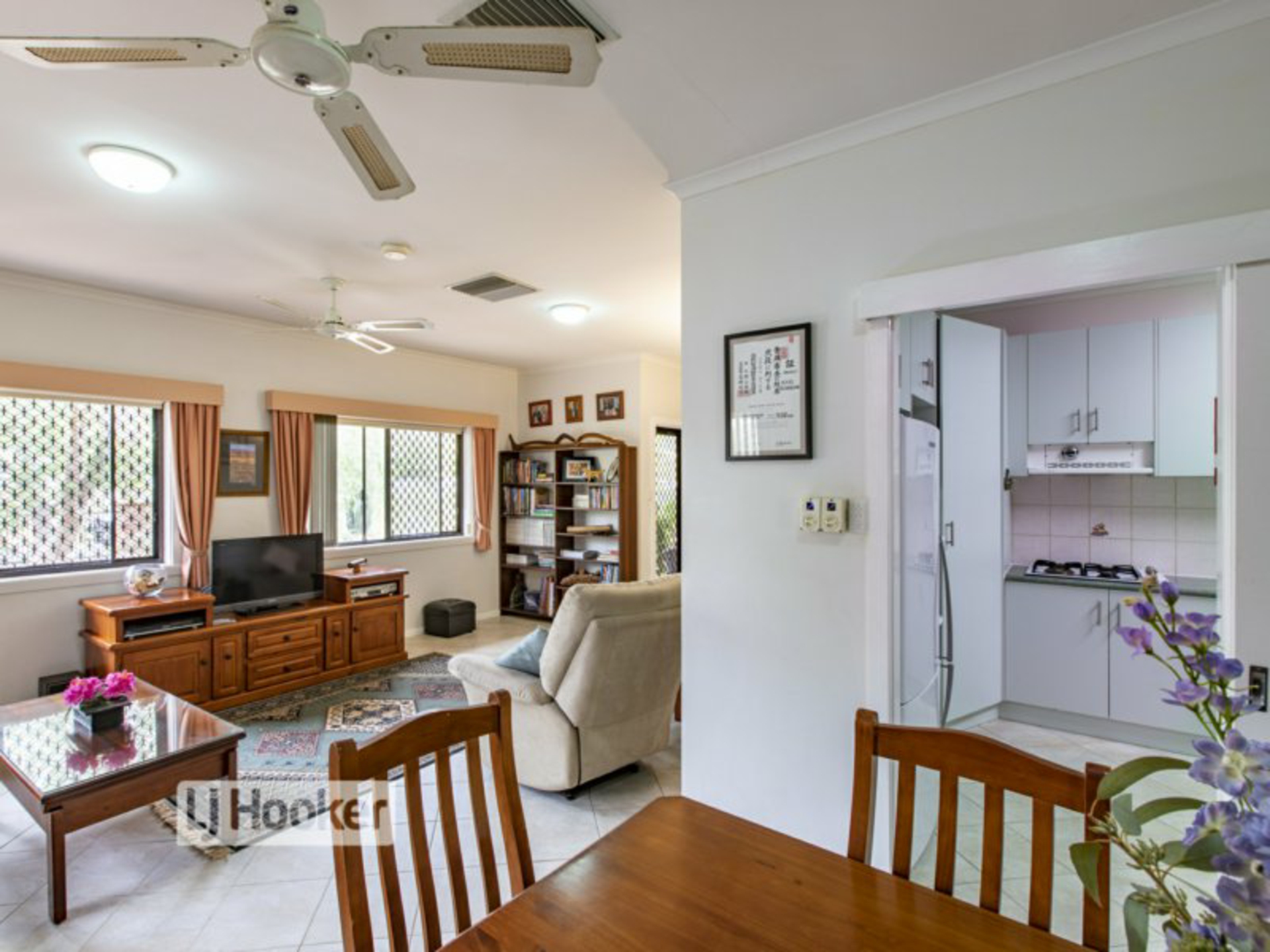 11 McMinn Street, EAST SIDE