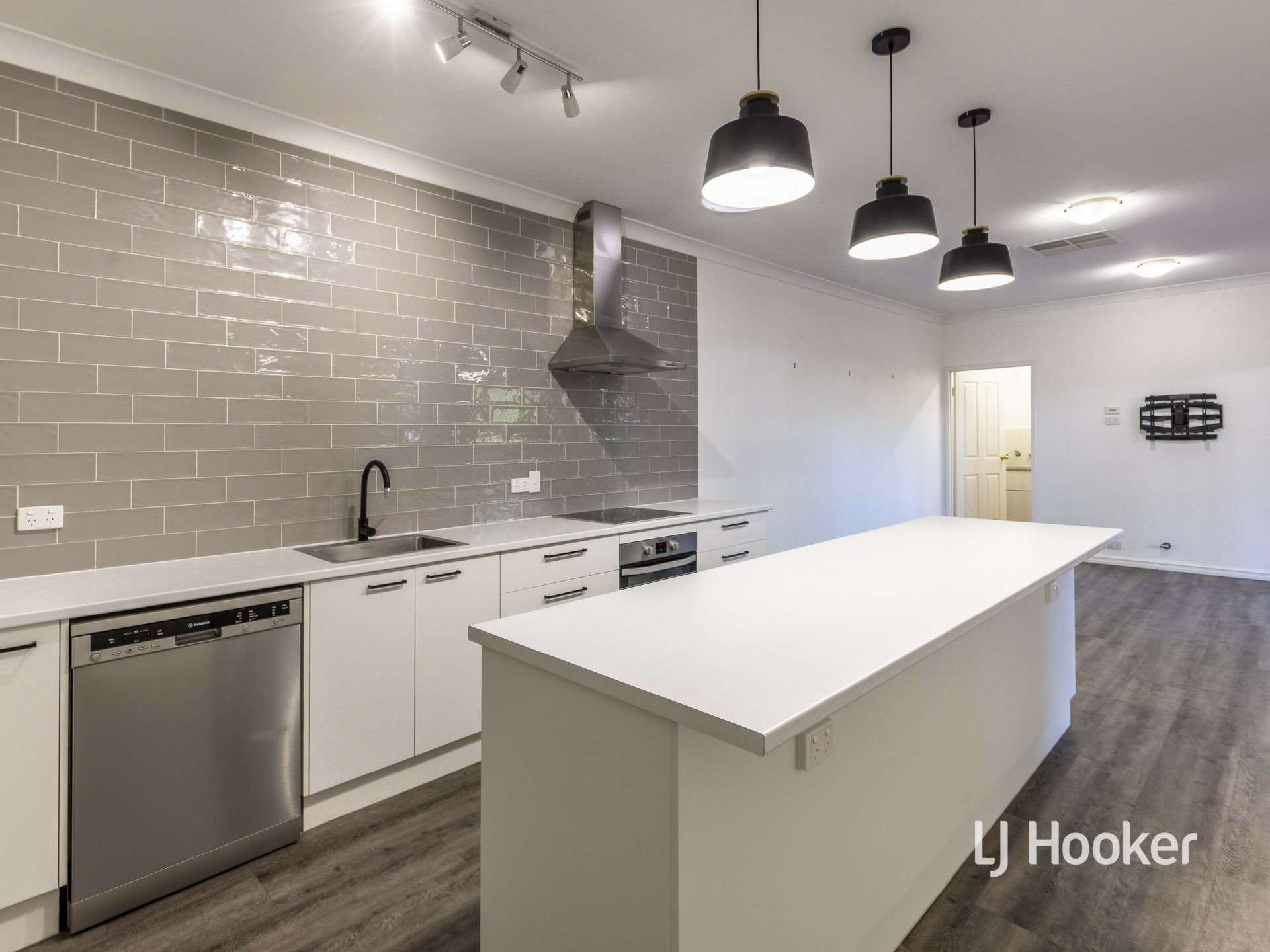 2/1A Giles Street, EAST SIDE