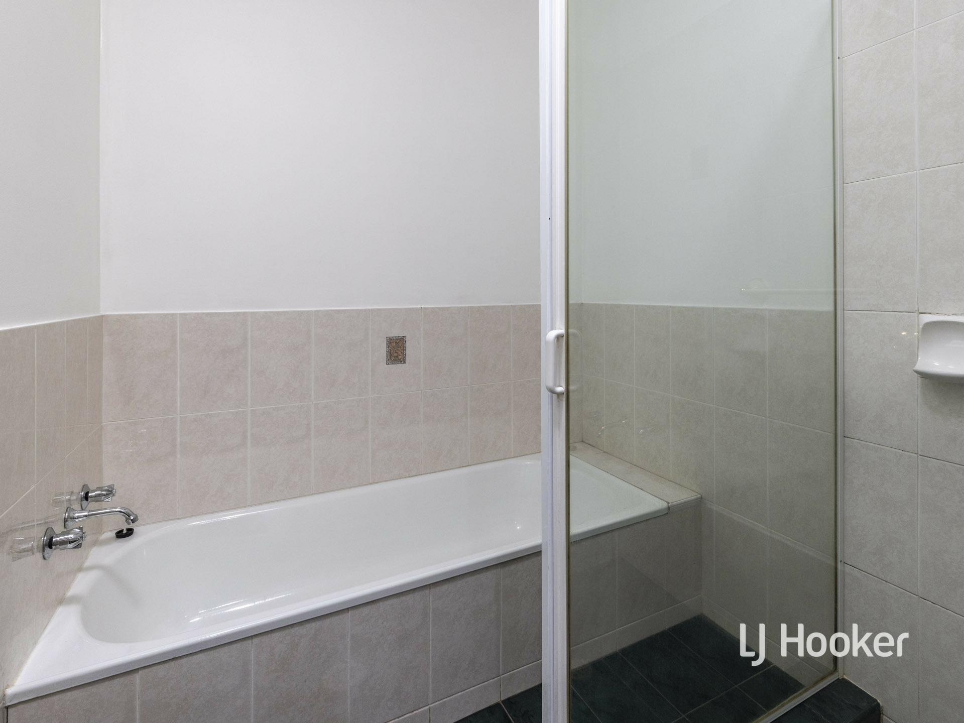 2/1A Giles Street, EAST SIDE