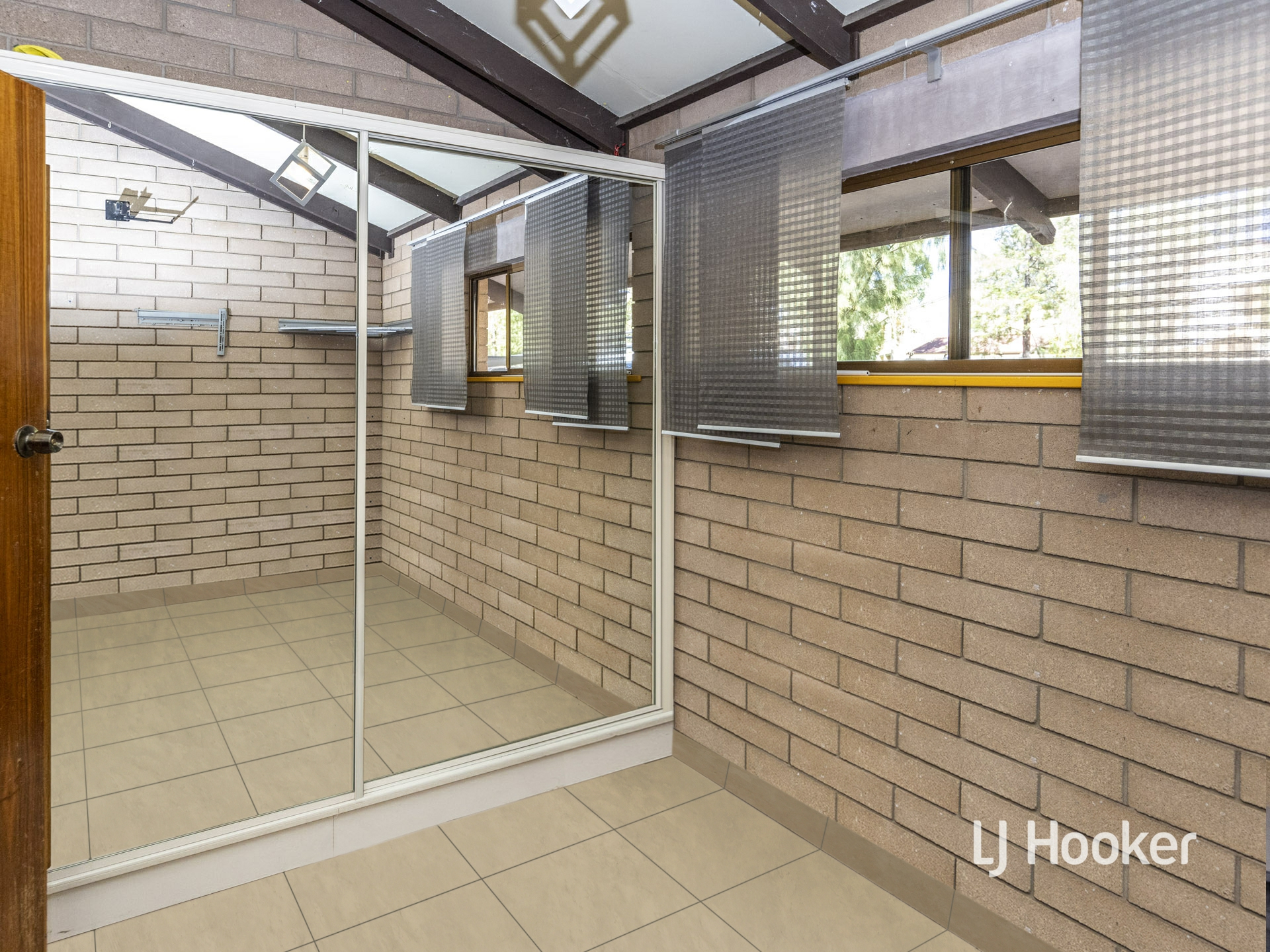 18 Mahomed Street — photo 10 of 22