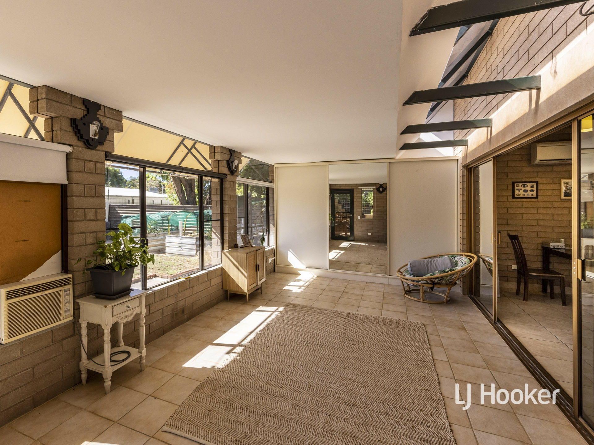 18 Mahomed Street — photo 14 of 22