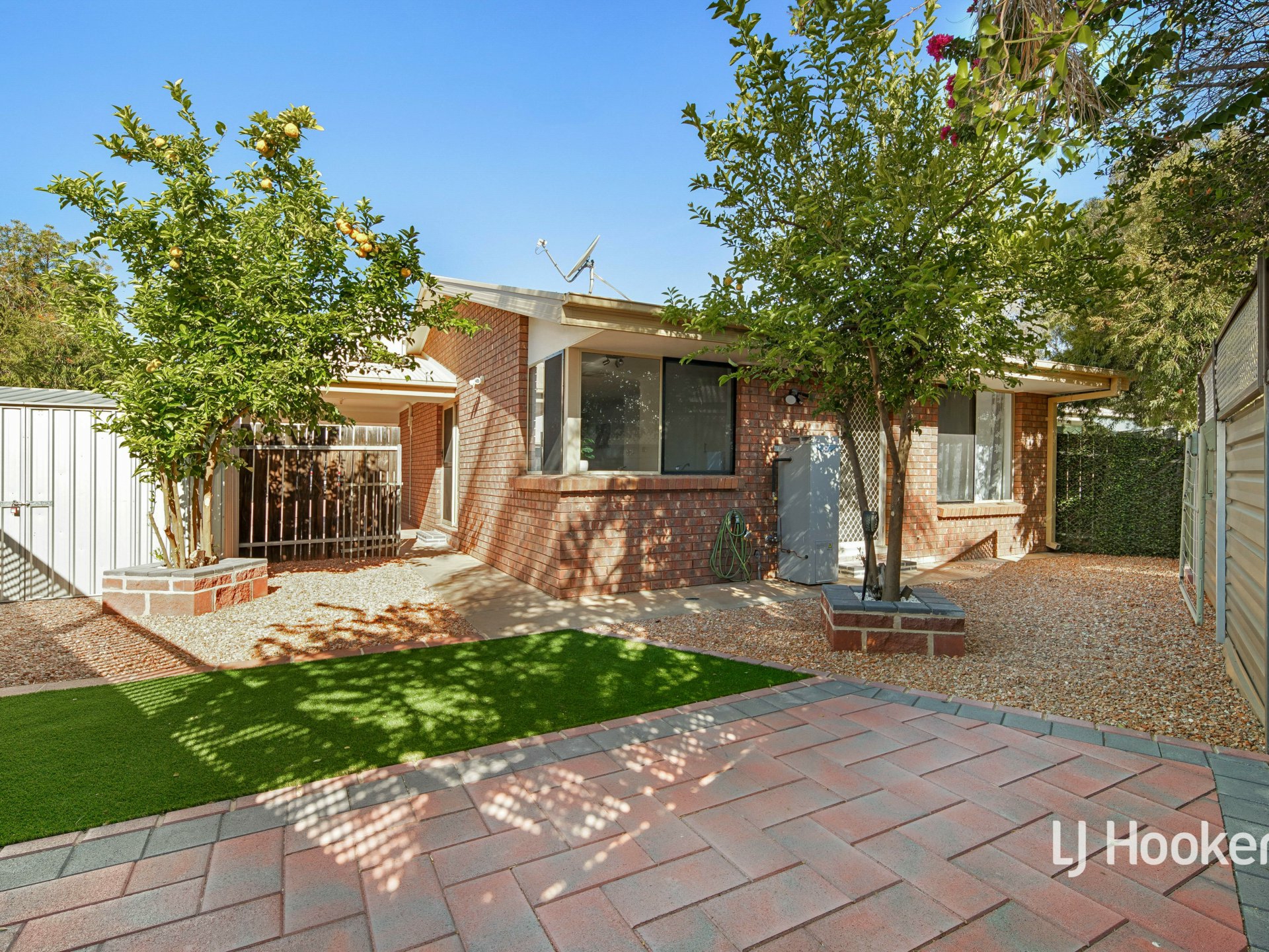 5/4 Caterpillar Court, Desert Springs
