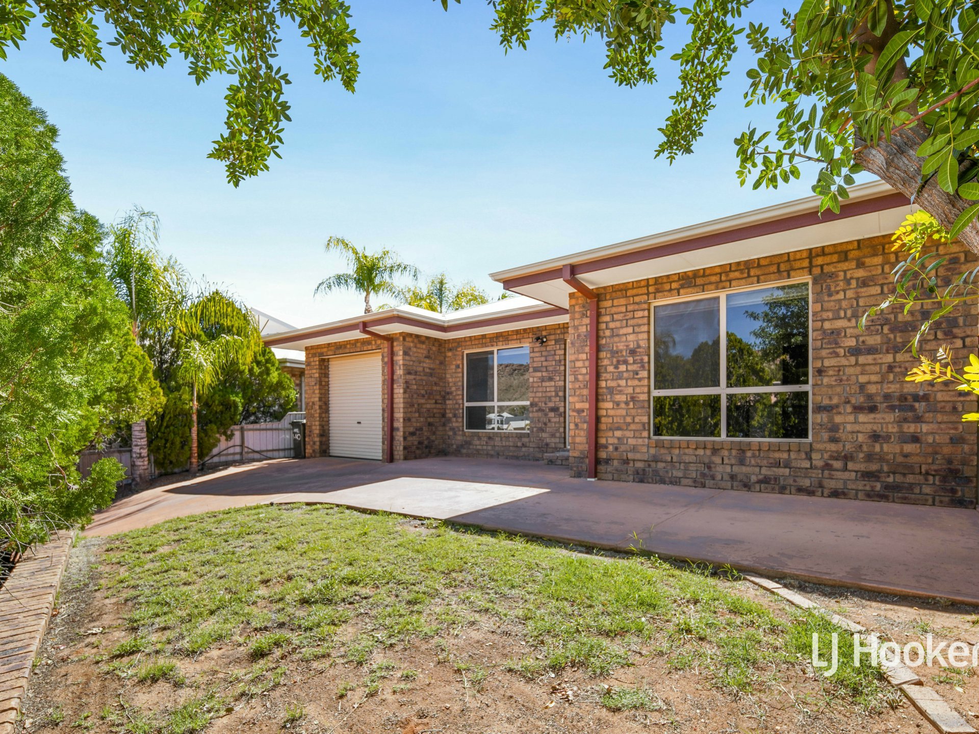 140 Cromwell Drive, DESERT SPRINGS