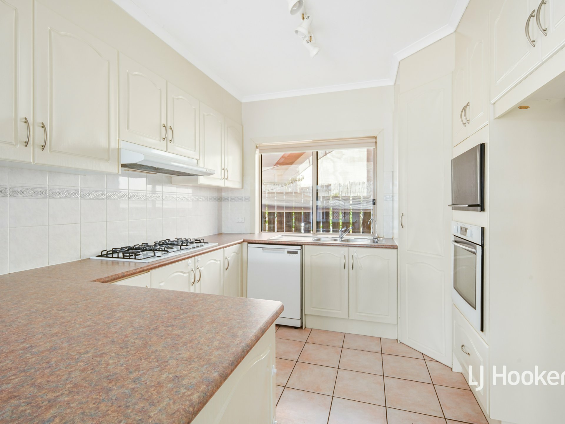 140 Cromwell Drive, DESERT SPRINGS