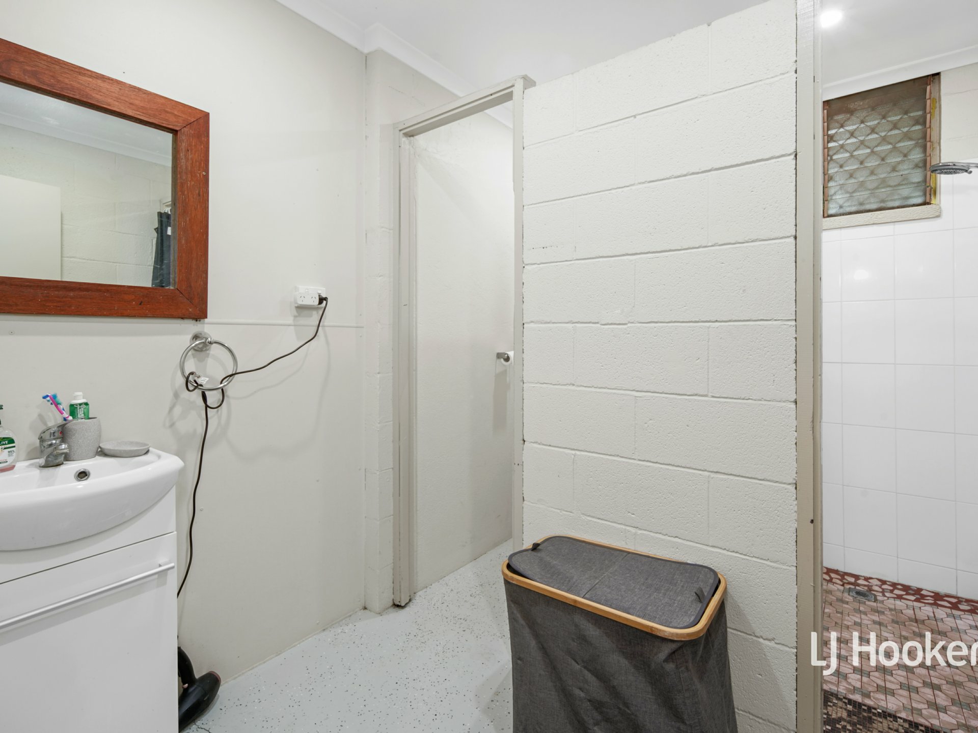 1B Raggatt Street, EAST SIDE