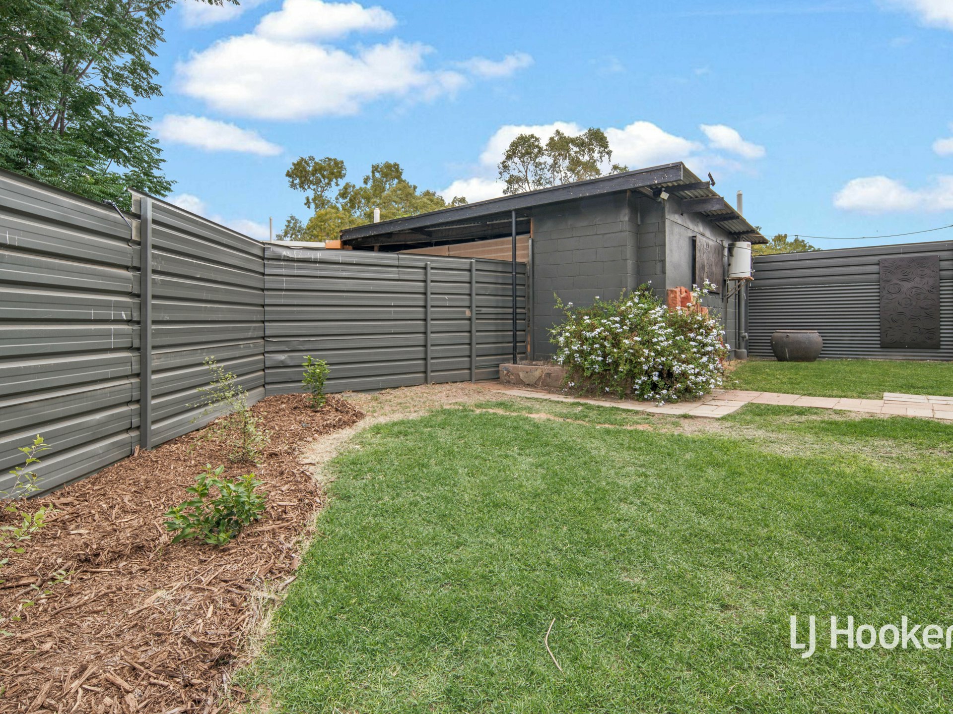1B Raggatt Street, EAST SIDE