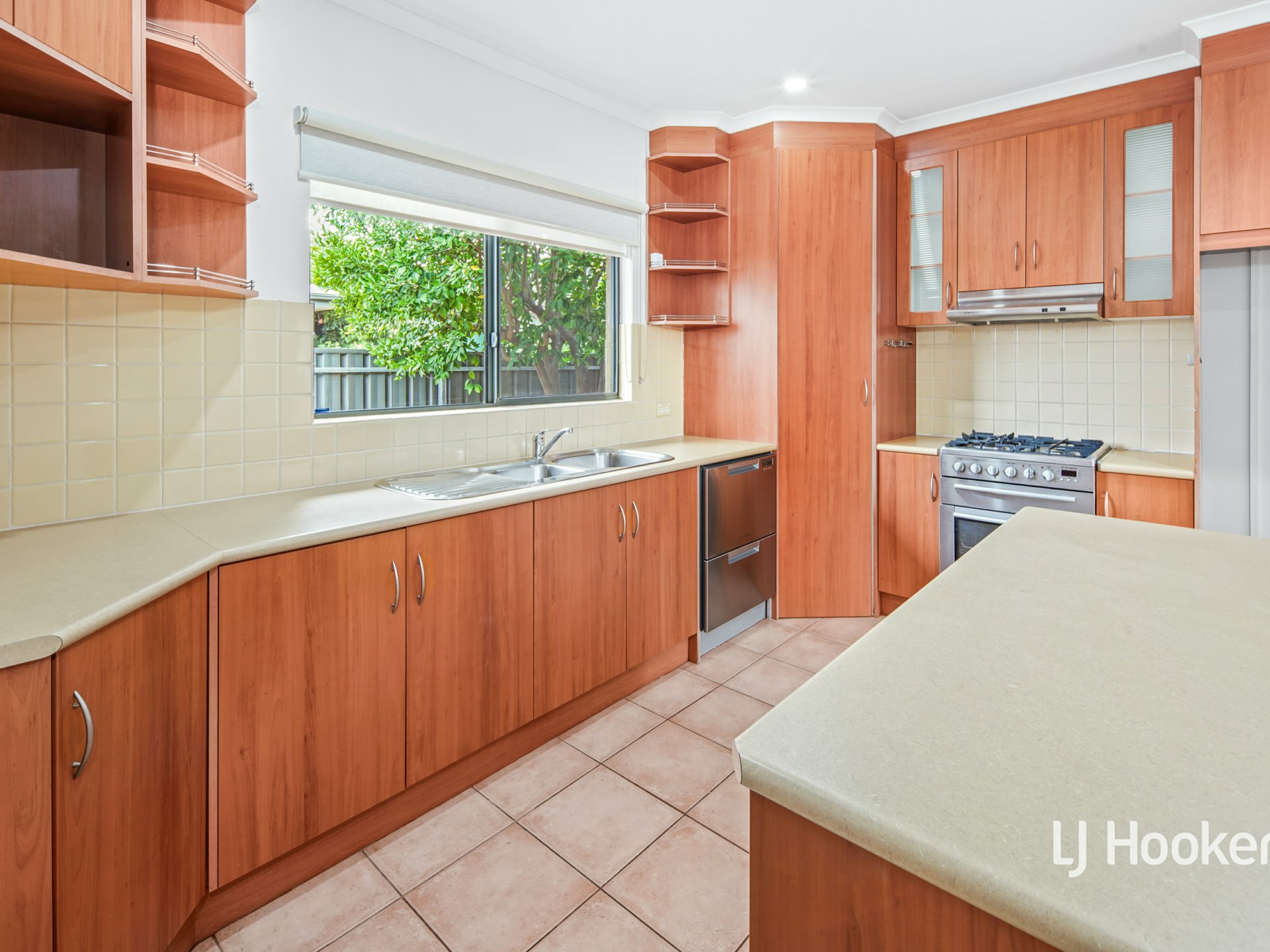 2/8 Clough Place, MOUNT JOHNS