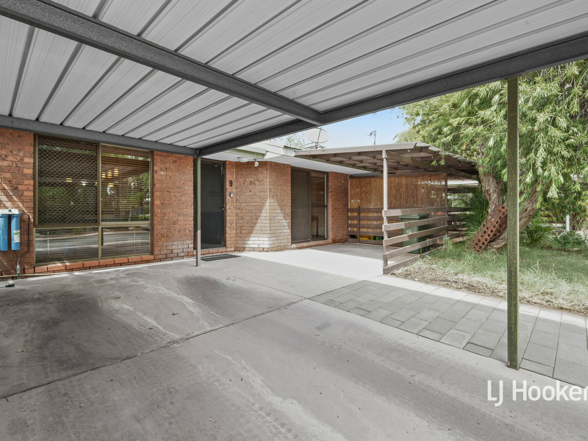 Unit 9/3 Barrett Drive, Desert Springs