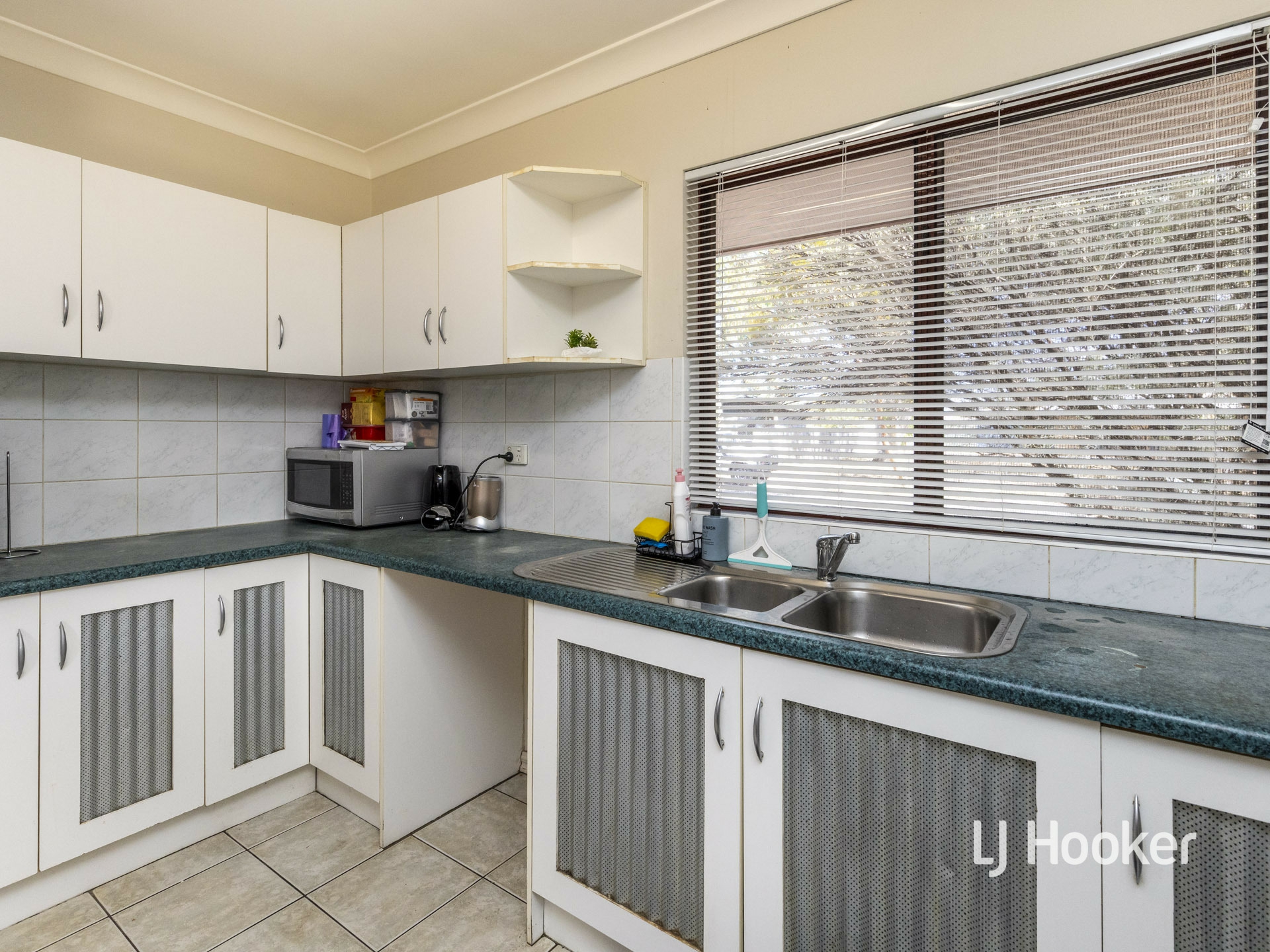 Unit 2/15 Ballingall Street, THE GAP
