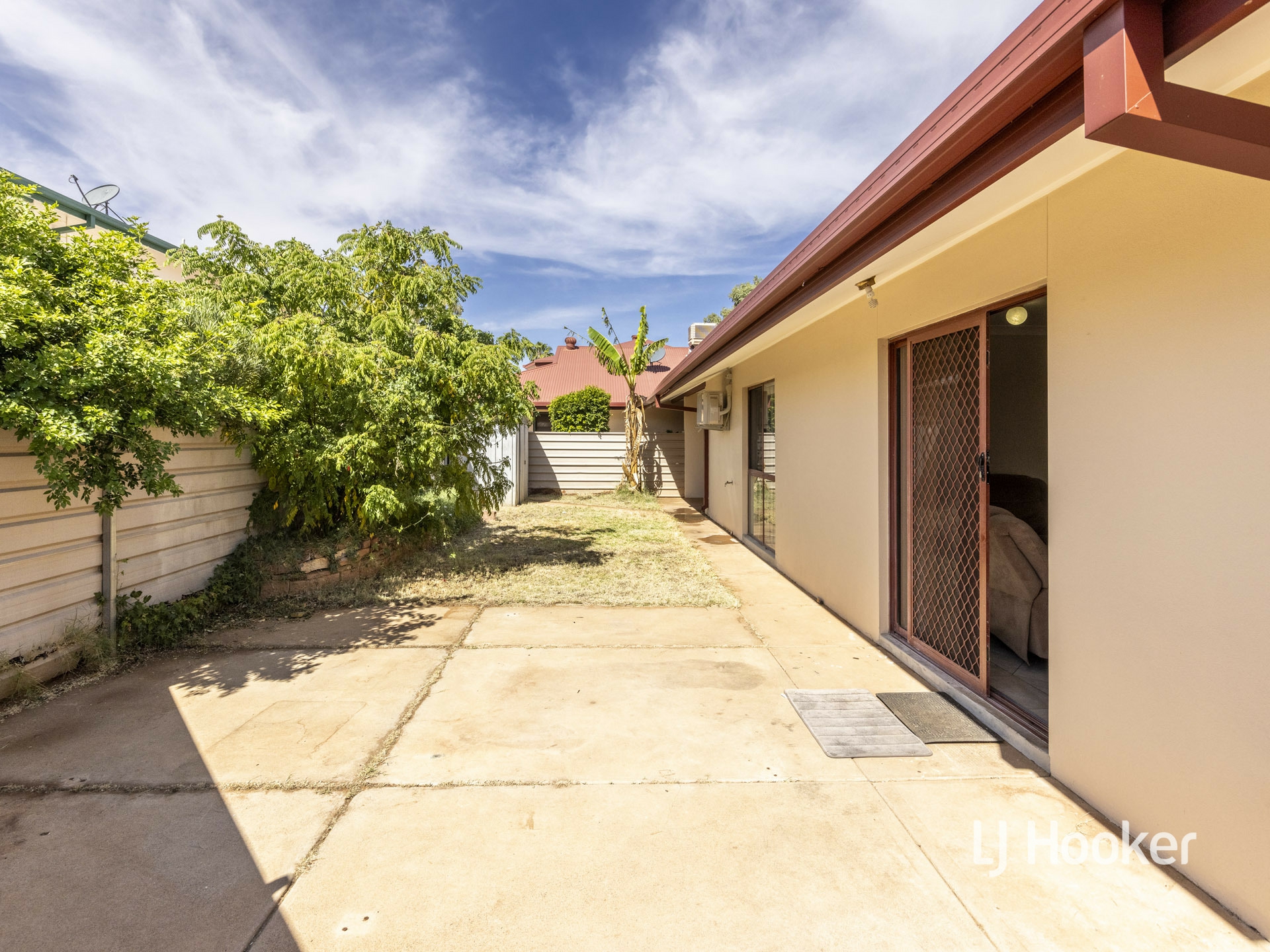 Unit 2/15 Ballingall Street, THE GAP
