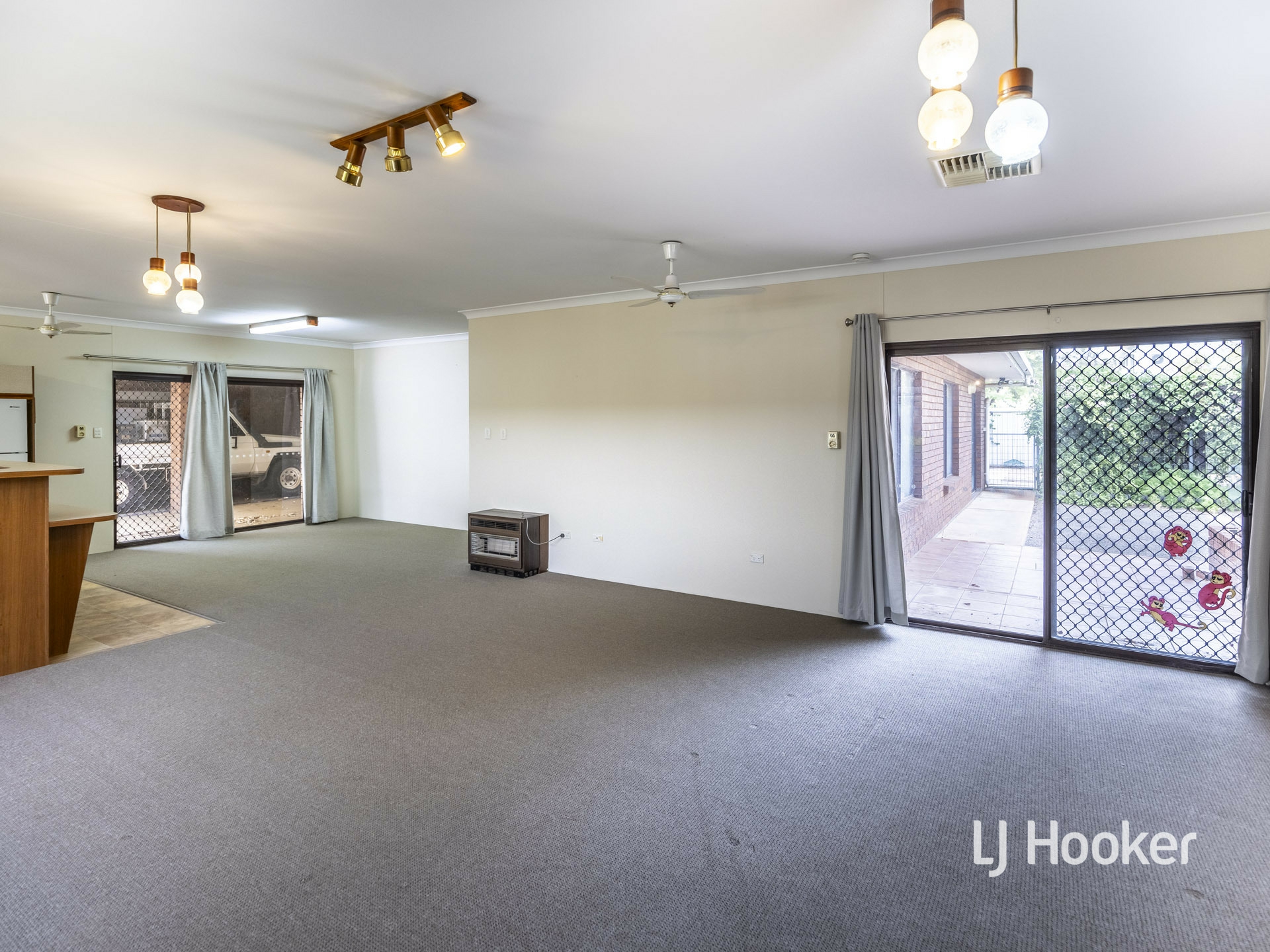 13 Renner Street, EAST SIDE