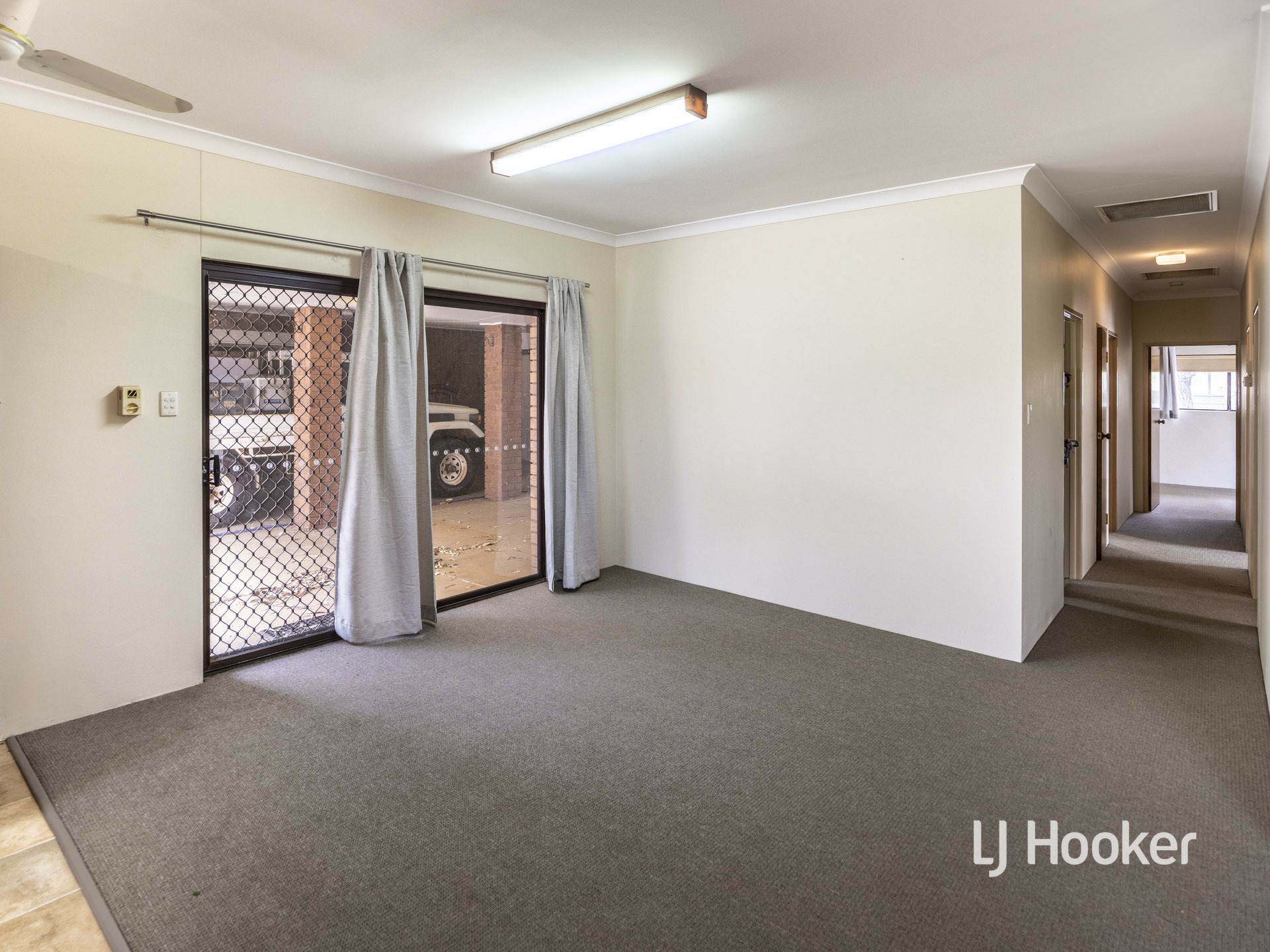 13 Renner Street, EAST SIDE