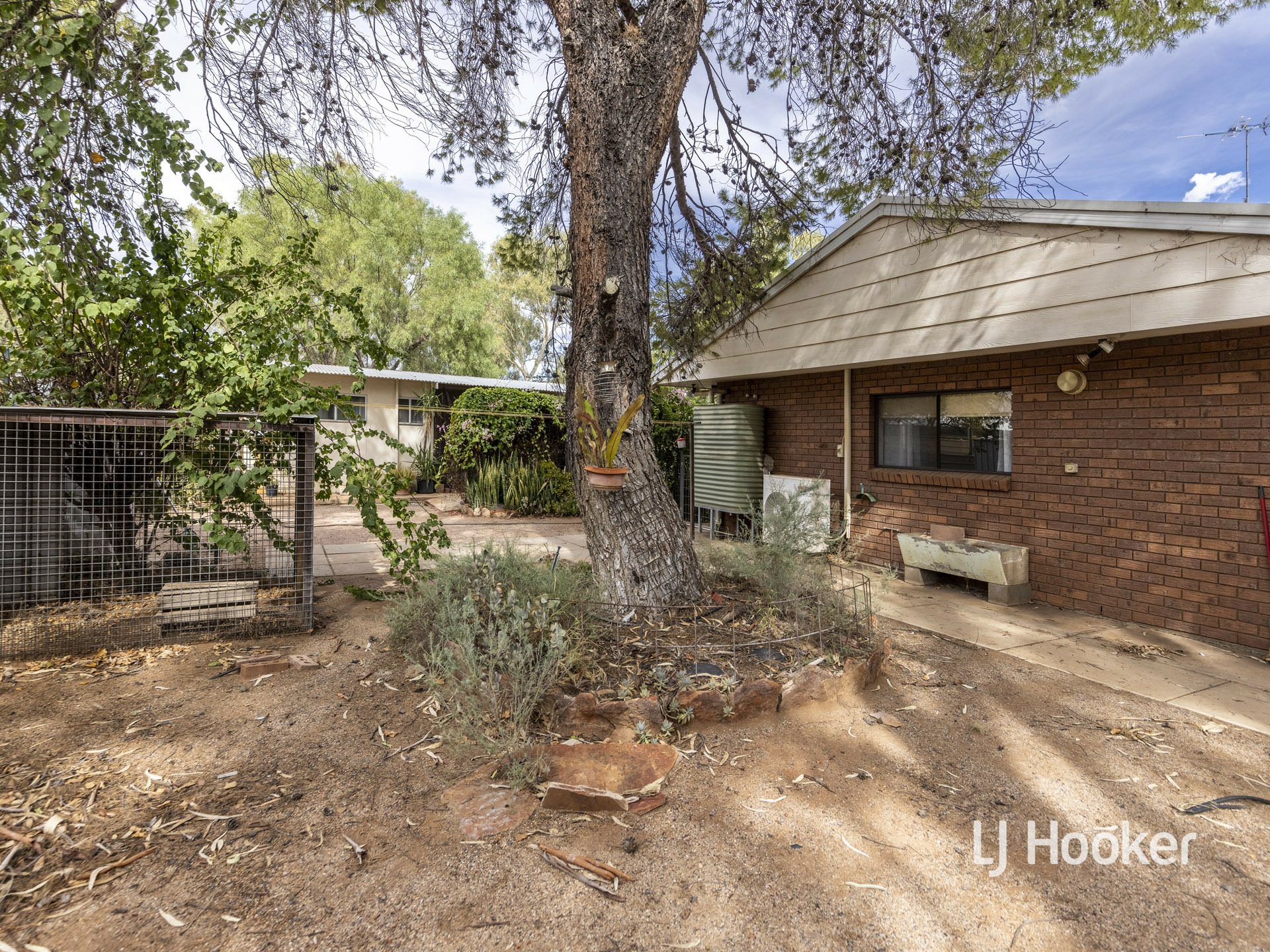 13 Renner Street, EAST SIDE