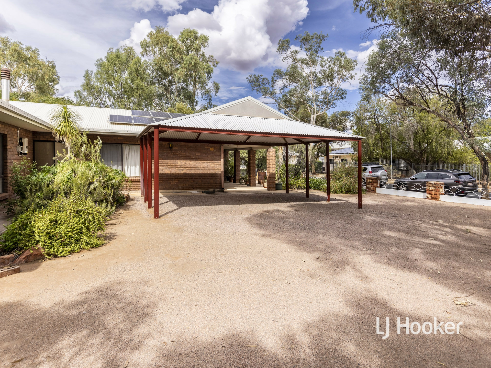 13 Renner Street, EAST SIDE