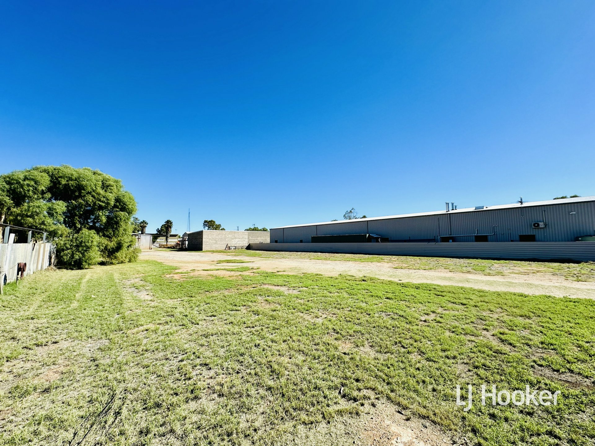 8 Crescent Ciccone NT Industrial/Warehouse for Sale LJ Hooker