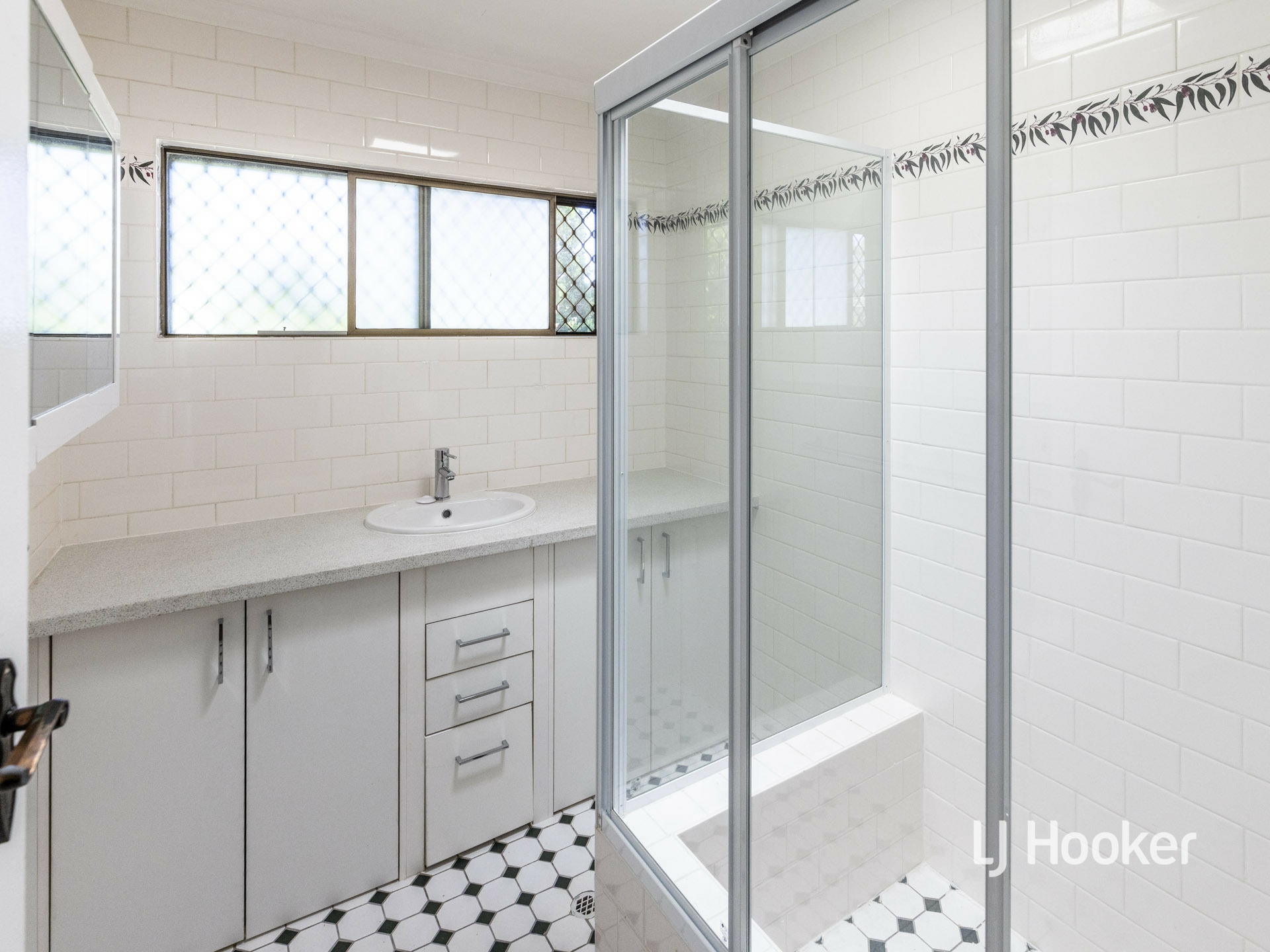 40 Lovegrove Drive, ARALUEN