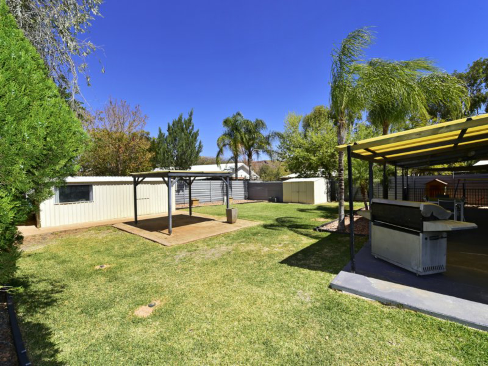 8 Melrose Court, LARAPINTA