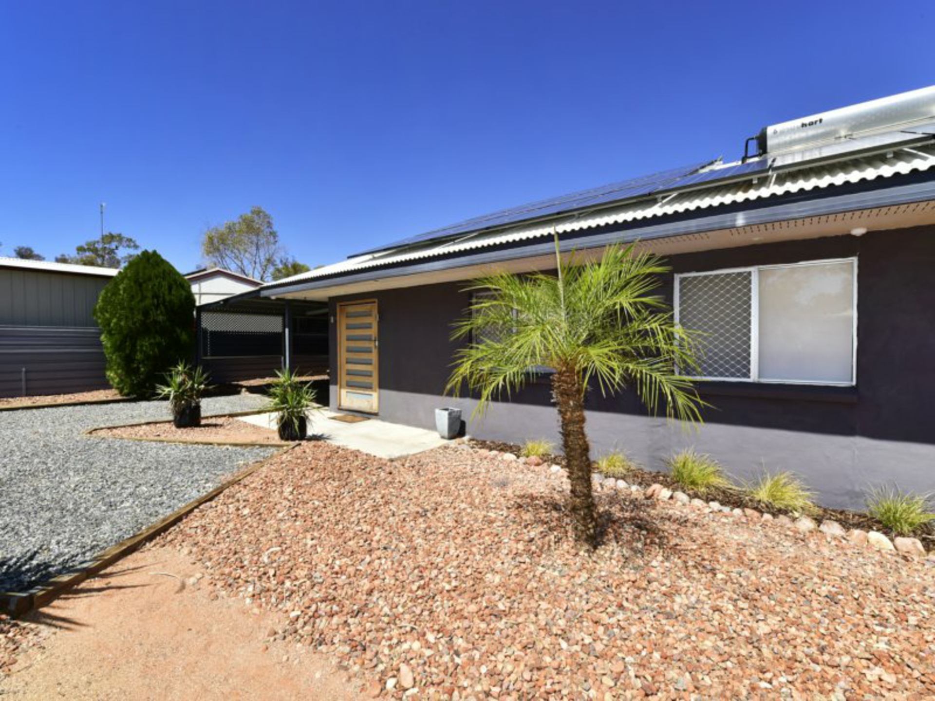 8 Melrose Court, LARAPINTA