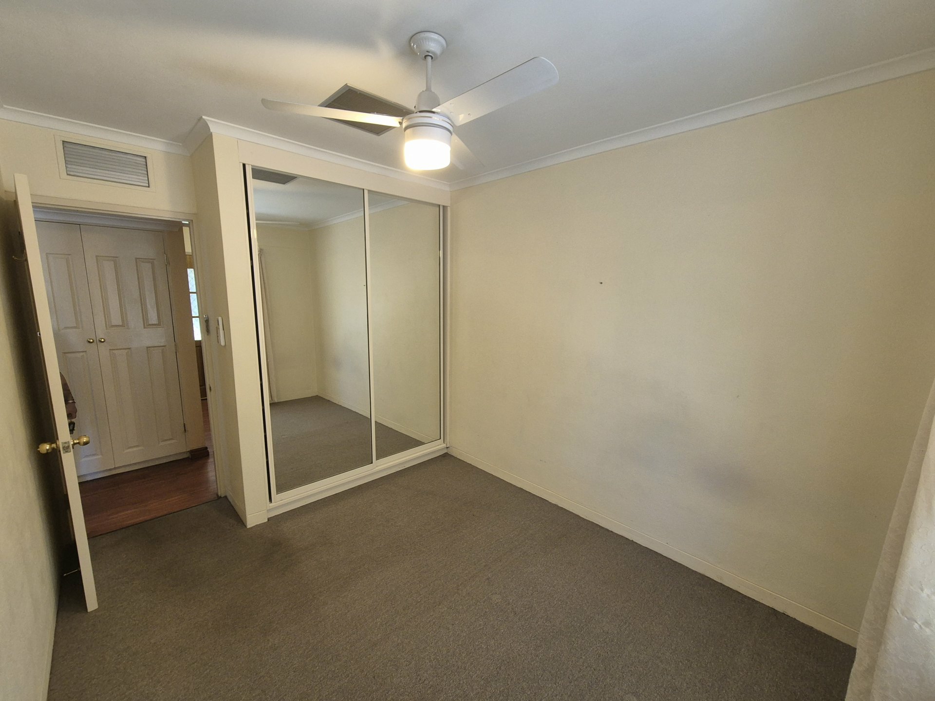 3 Mimosa Court, EAST SIDE