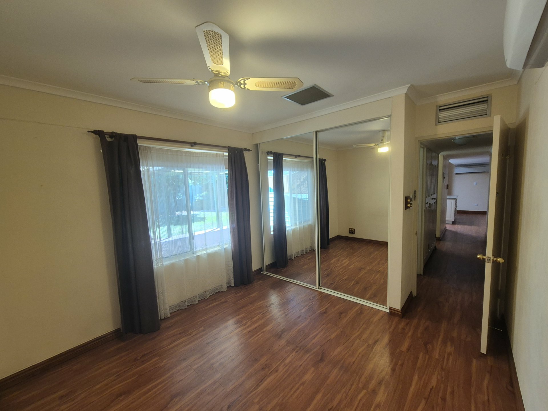 3 Mimosa Court, EAST SIDE