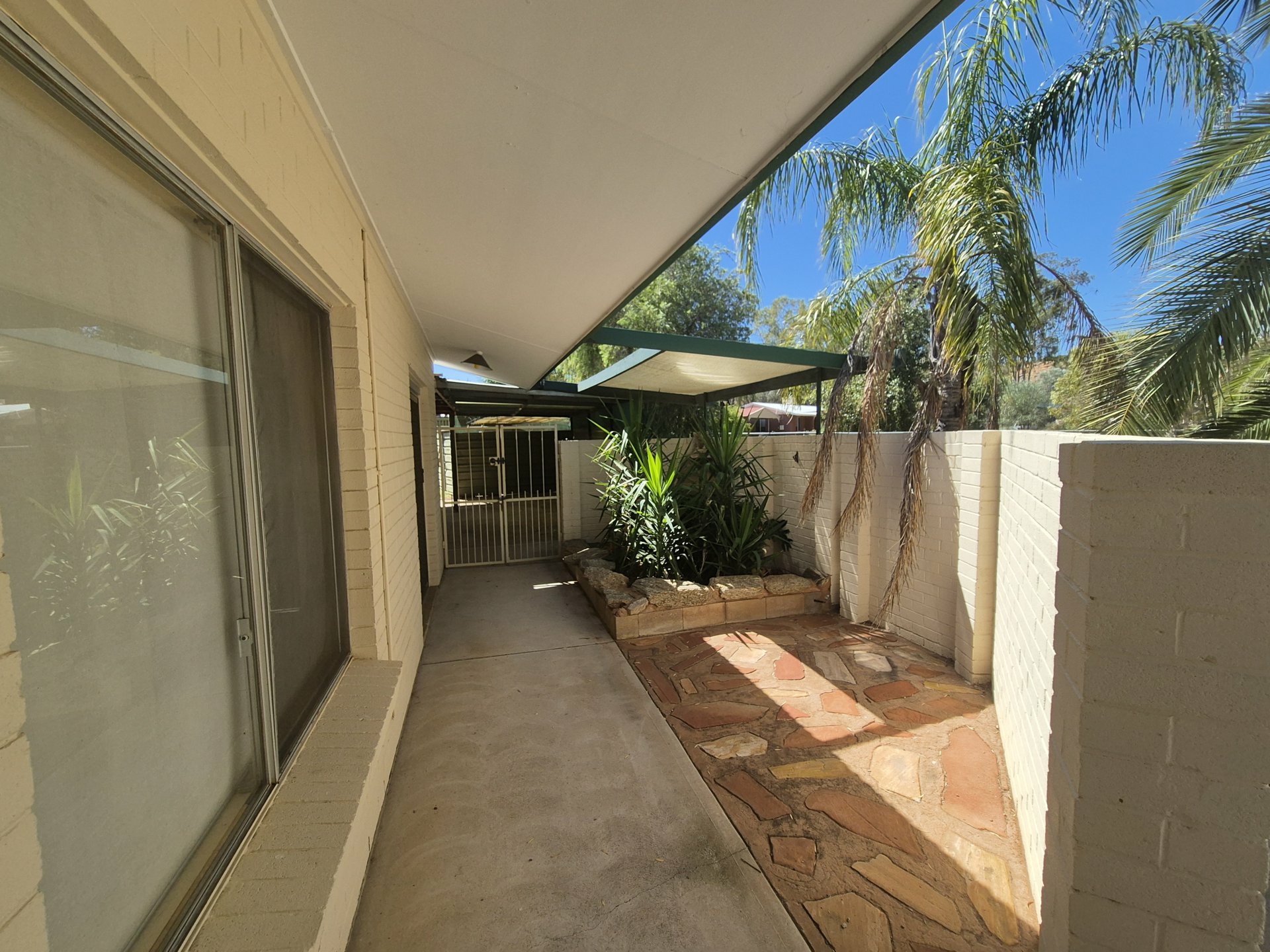3 Mimosa Court, EAST SIDE
