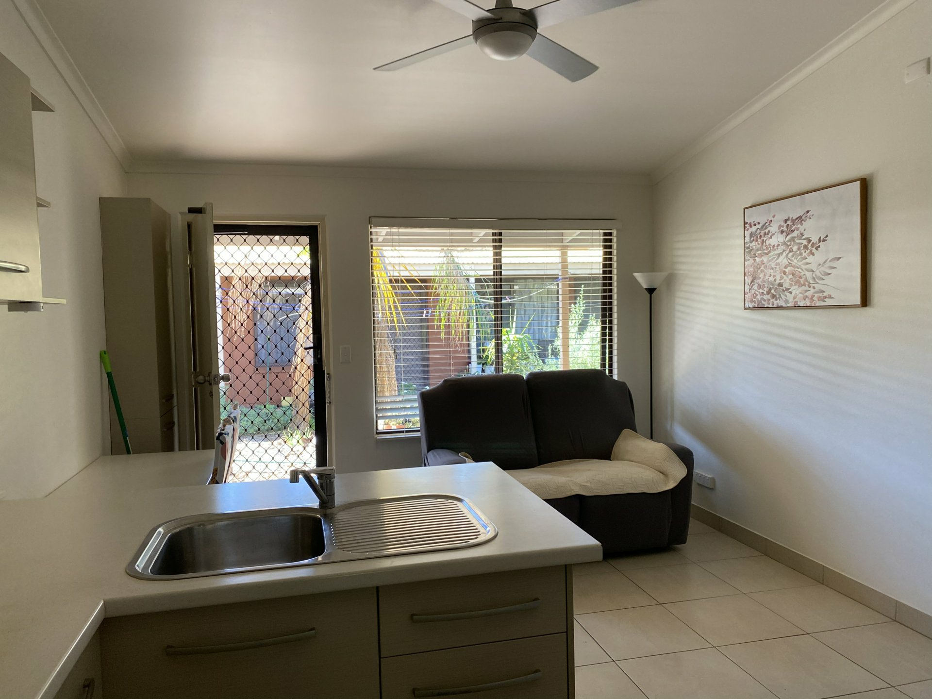 24/26 Palm Circuit, ROSS