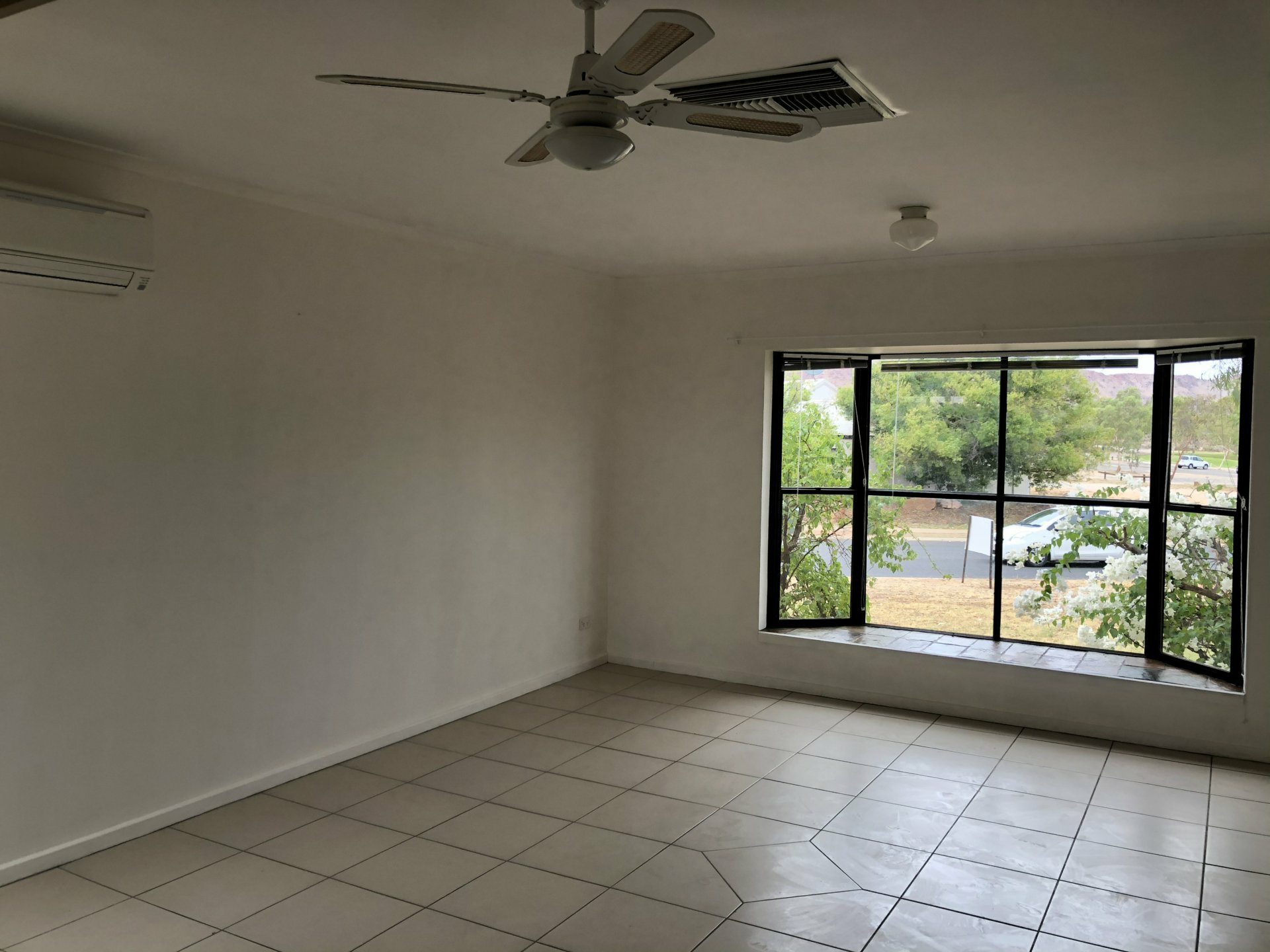 55 Cromwell Drive Desert Springs NT House for Rent LJ Hooker