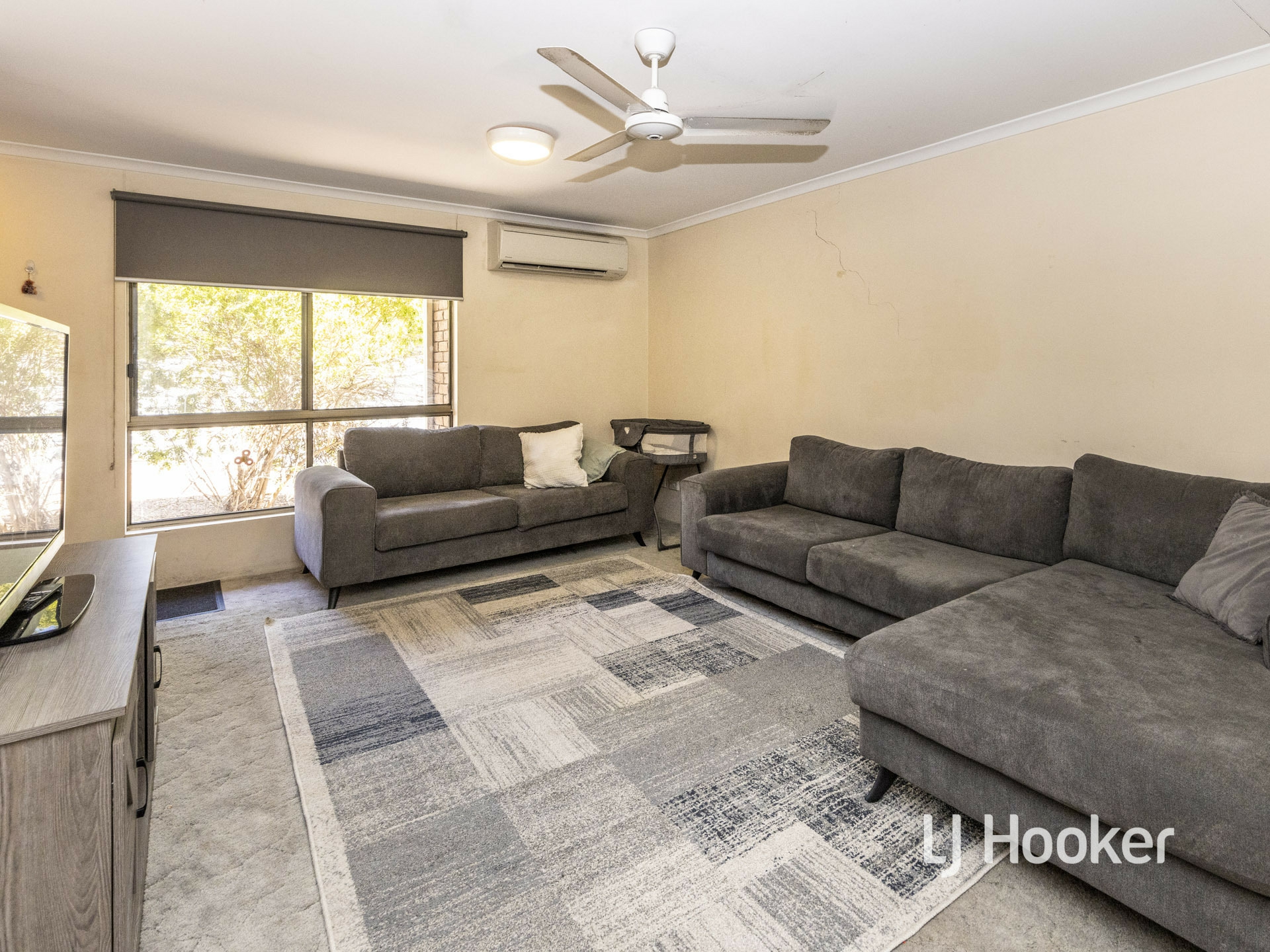 1/4 Cycad Place, SADADEEN