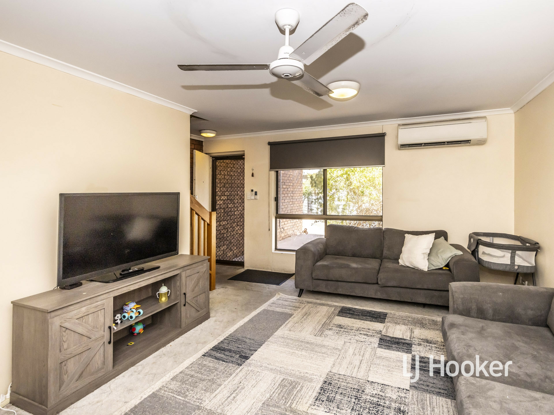1/4 Cycad Place, SADADEEN