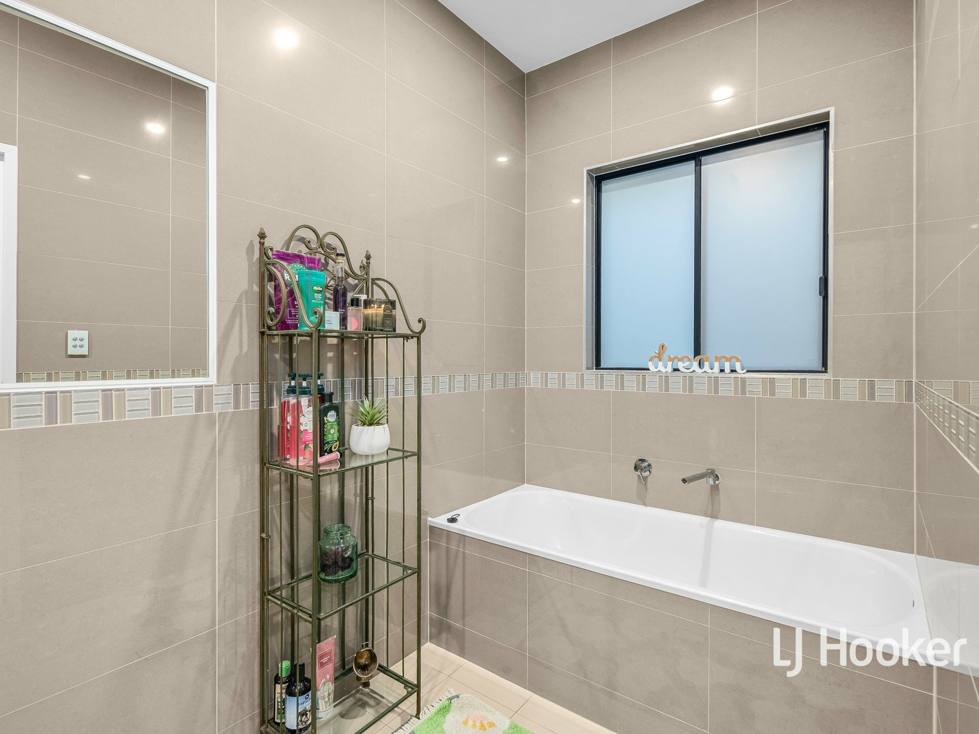 3 Brandt Court, ARALUEN