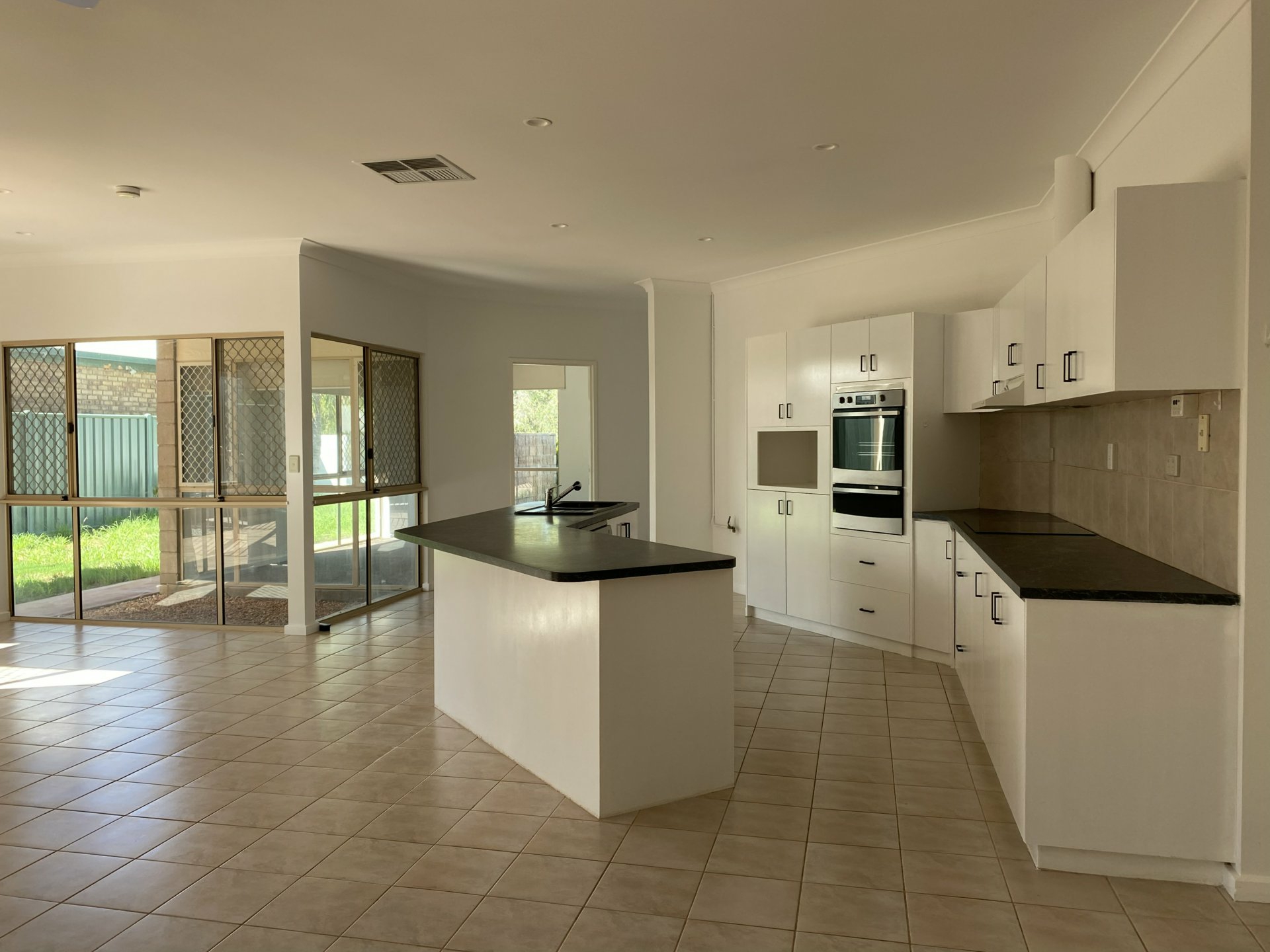 65 Cromwell Drive, DESERT SPRINGS