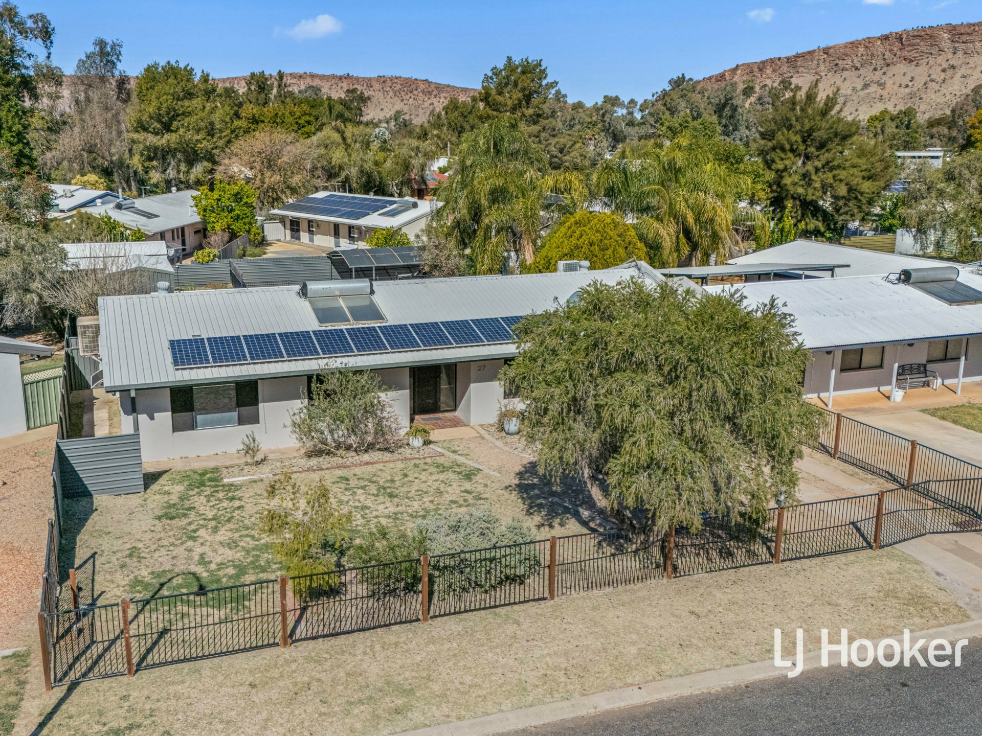 27 De Havilland Drive, ARALUEN
