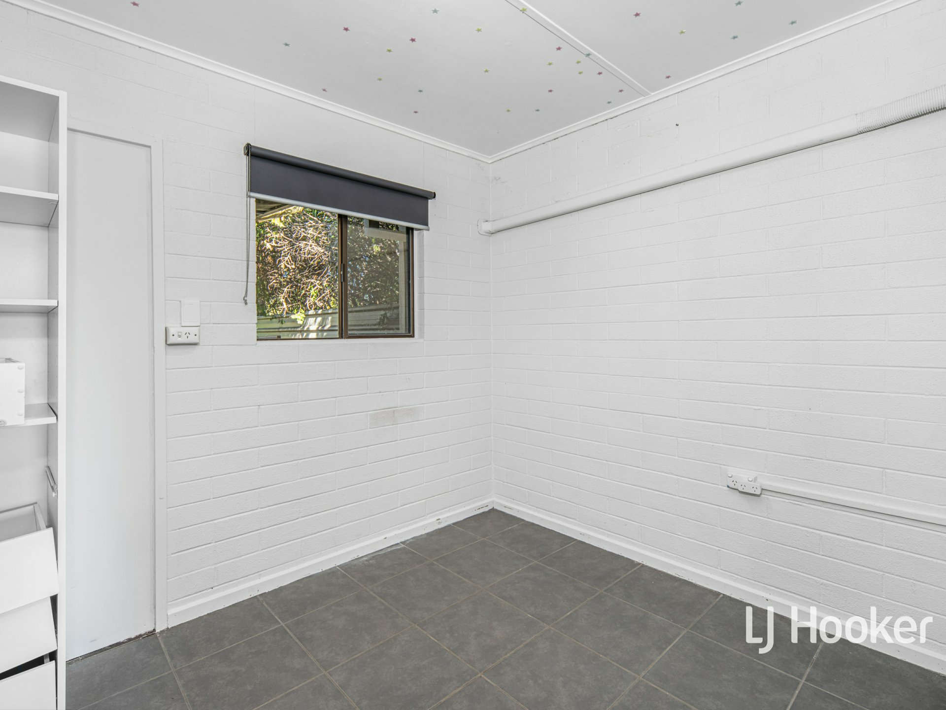 27 De Havilland Drive, ARALUEN