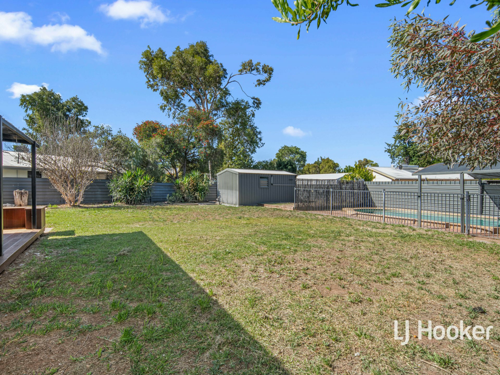 27 De Havilland Drive, ARALUEN
