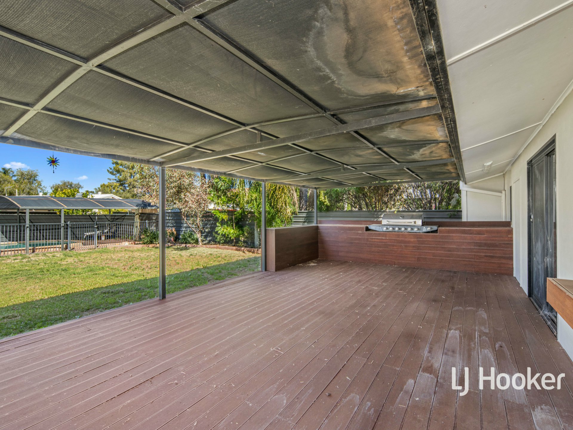 27 De Havilland Drive, ARALUEN