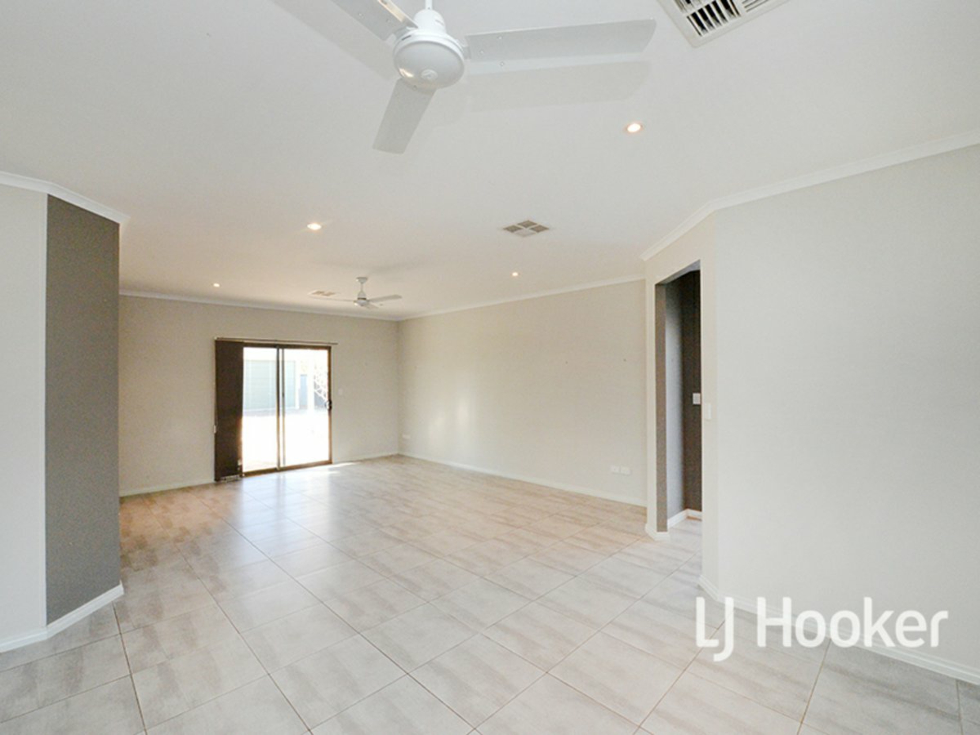 4 Wedelia Place — photo 8 of 19