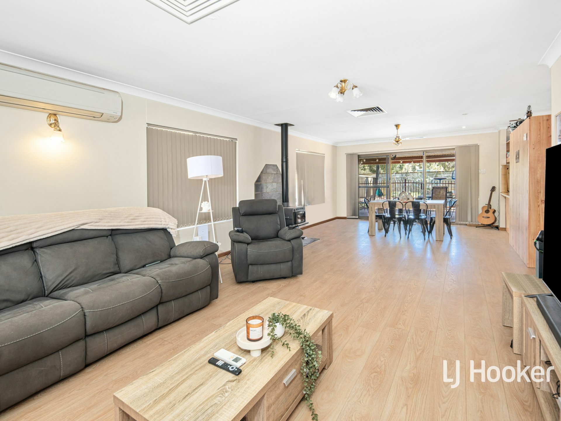 50 De Havilland Drive — photo 2 of 15