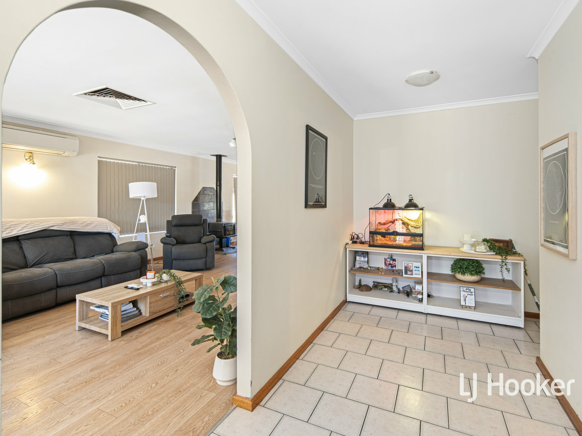 50 De Havilland Drive — photo 3 of 15