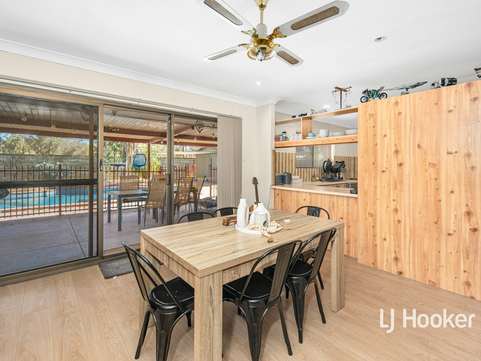 50 De Havilland Drive — photo 4 of 15