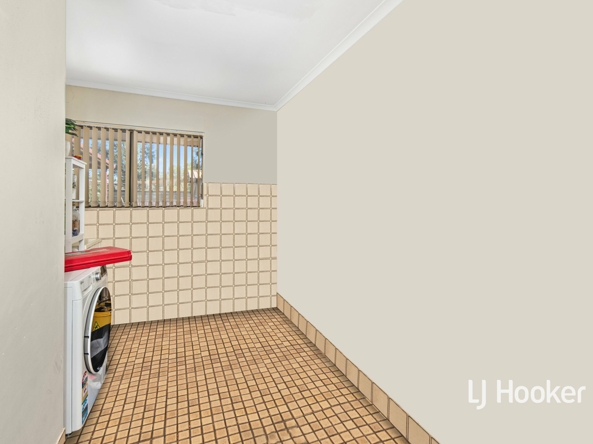 50 De Havilland Drive — photo 11 of 15