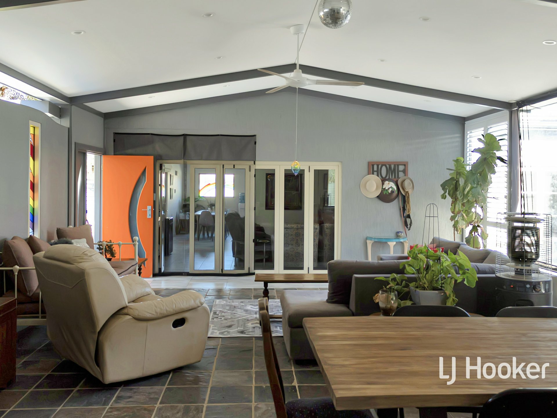 22 Raggatt Street — photo 3 of 30