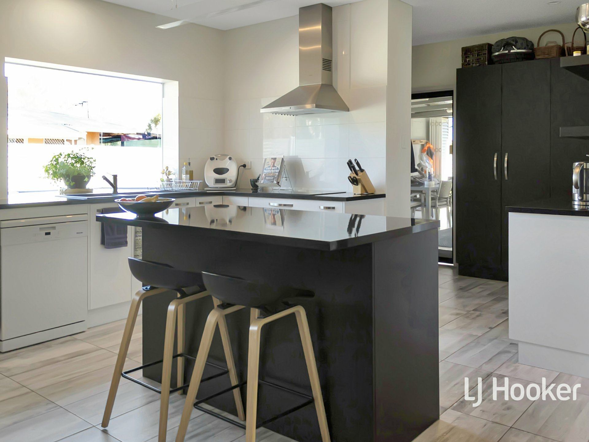 22 Raggatt Street — photo 10 of 30