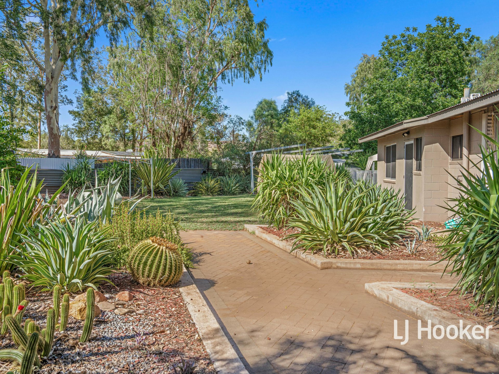 19 Larapinta Drive — photo 19 of 23